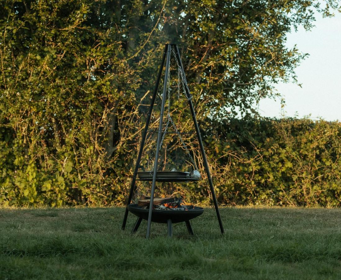 Glamping In Wiltshire The Green Knoll Is A Charm Chippenham  Eksteriør bilde