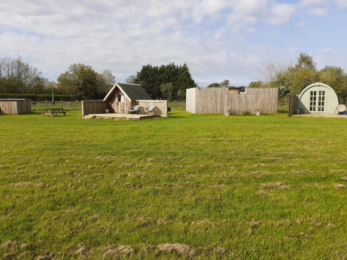 Glamping In Wiltshire The Green Knoll Is A Charm Chippenham  Eksteriør bilde